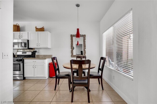 Building Photo - 2101 Quarry Ridge St