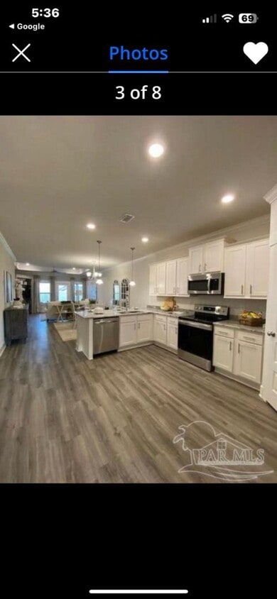 Foto del edificio - 701 Brambling Ct