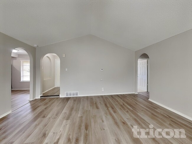 Foto del edificio - 1142 Shadyglen Cir