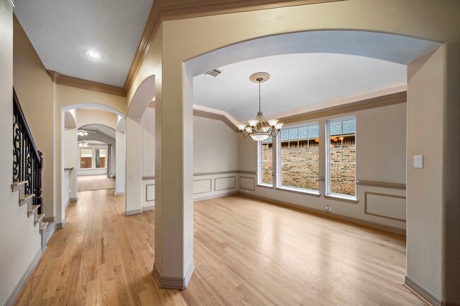 Building Photo - 6823 Rosemont Park Ln