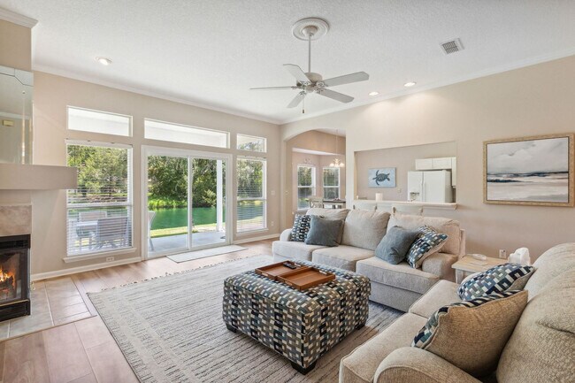 Foto del edificio - 2888 Tidewater St