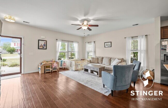 Building Photo - 67 Wintergreen Dr