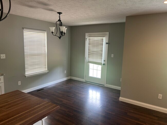 Foto del edificio - 317 Cedar Run St