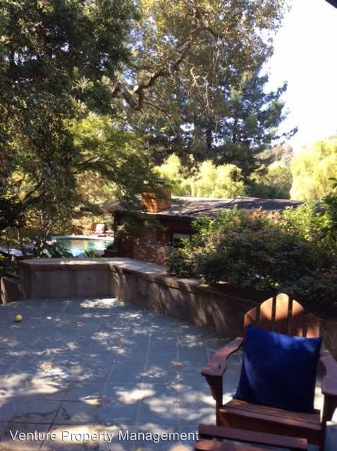 Building Photo - 349 Walsh Rd