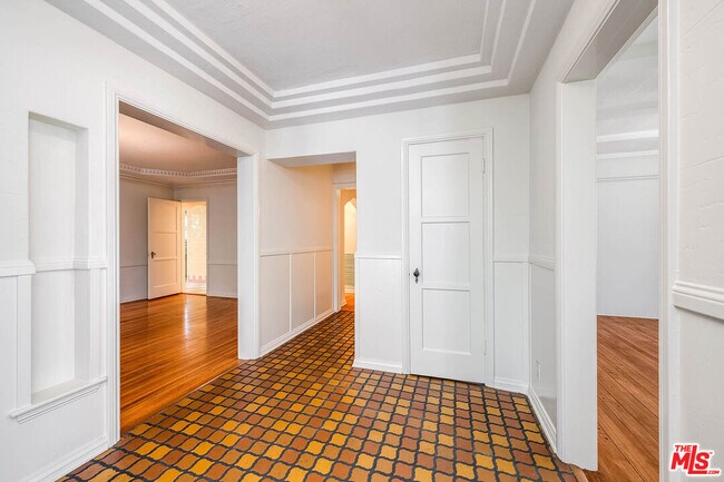 Foto del edificio - 1064 S Ogden Dr
