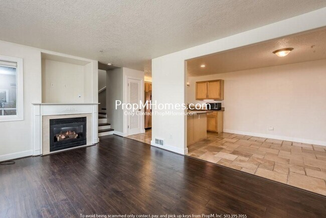 Building Photo - John's Landing Two Bedroom Condo w/ Views!