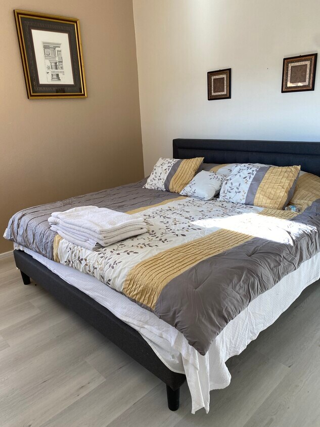 Foto principal - 1500 Lake Park Dr SW