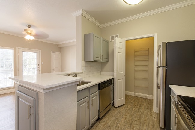 Paquete de cuarzo A2 - Vail Village Apartments