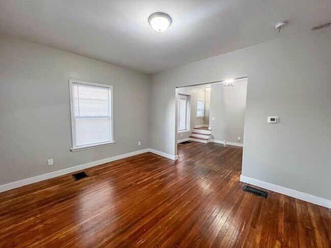 Building Photo - 154-156 Leighton Avenue