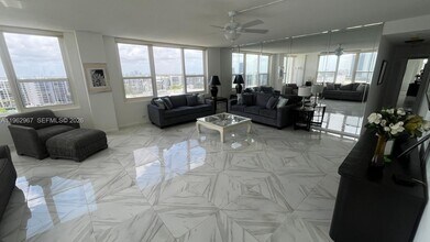 Building Photo - 3505 S Ocean Dr