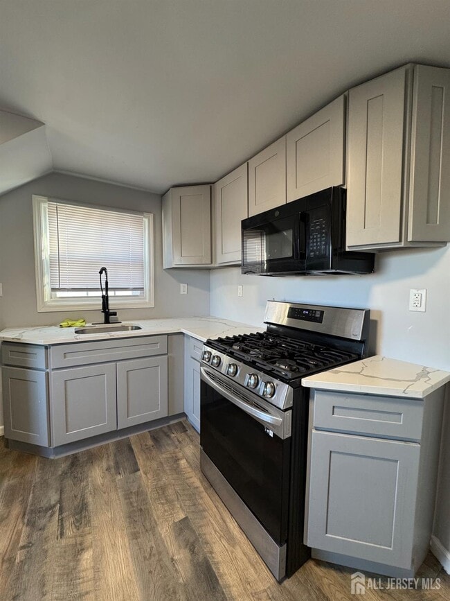 Building Photo - 150 Fabyan Pl