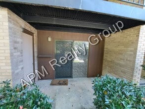 Building Photo - 3938 Eureka St