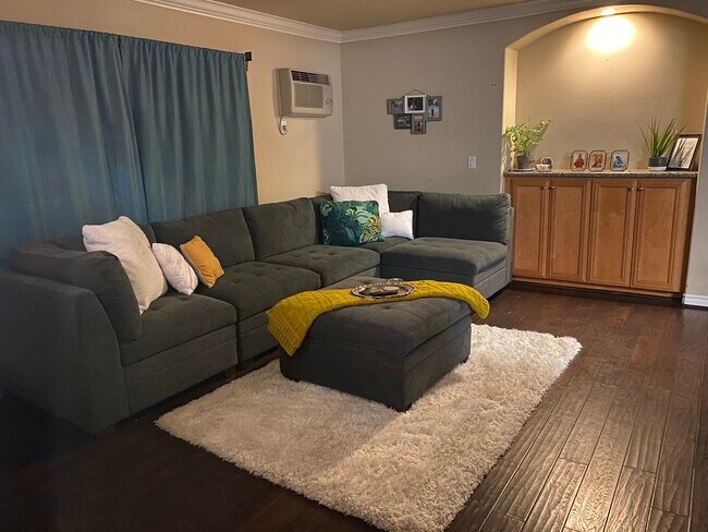 Sala de estar - 4849 Williamsburg Ln