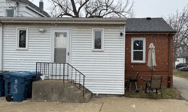 Building Photo - 203 Bonnie Brae Ave