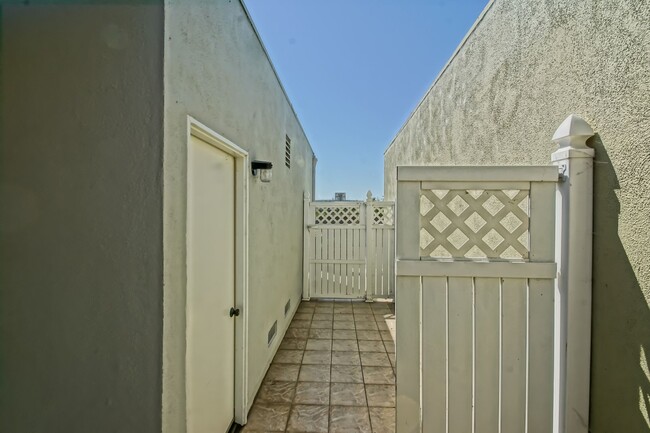 Foto del edificio - Bright & Spacious, 4BR3BA Home in the Priv...