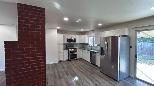 Foto del edificio - 2016 Marlene Ct