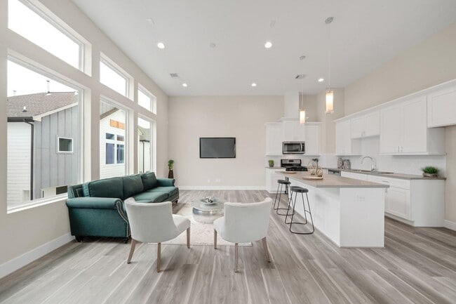 Foto del edificio - 2504 W Tidwell Rd