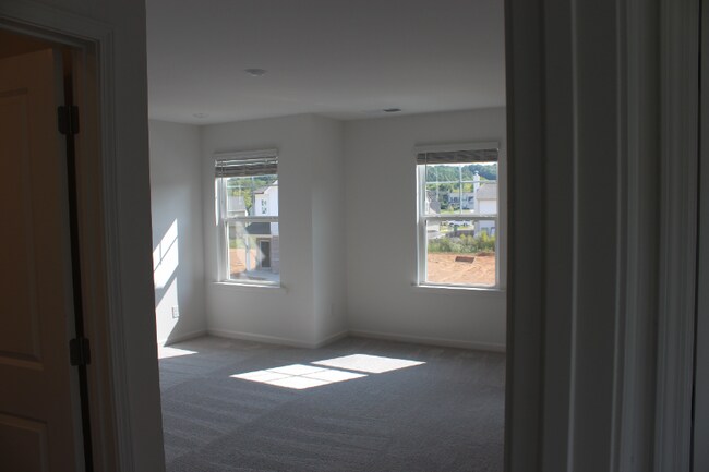 Foto del edificio - 145 Red Maple Wy