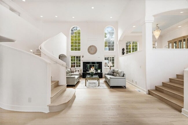 Building Photo - 1 Overlook Pl