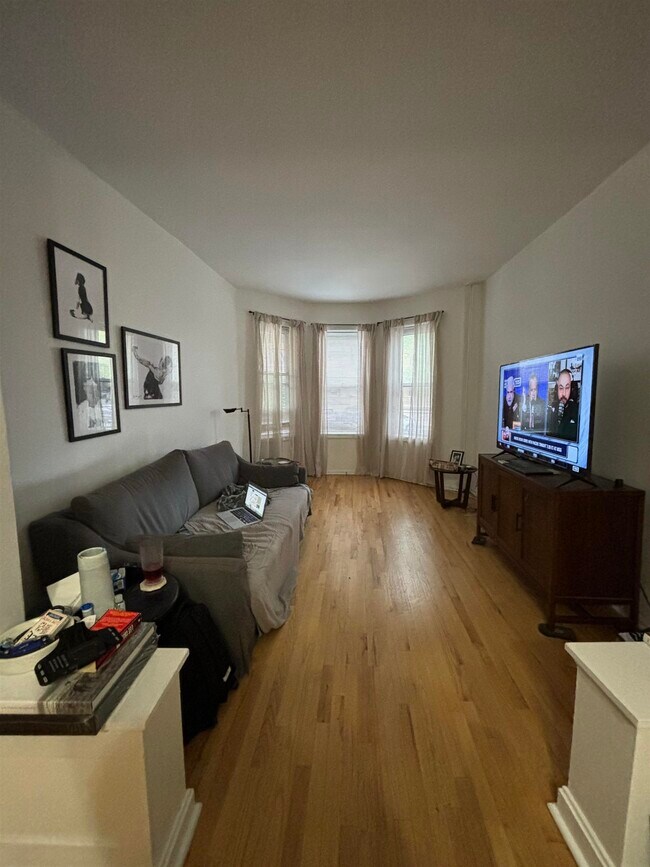 Foto del edificio - 448 Gregory Ave