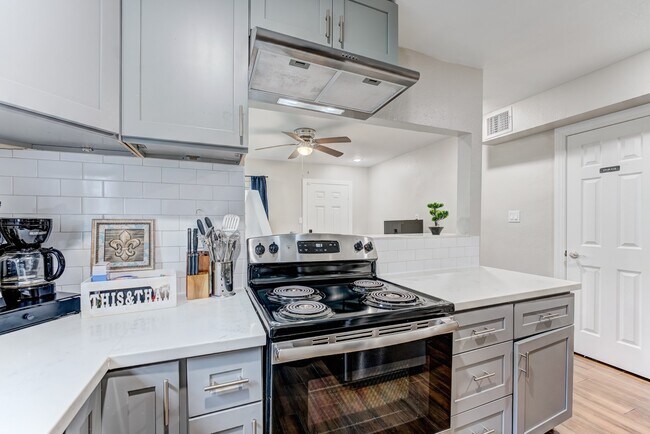 Foto del edificio - 2720 Truxillo St