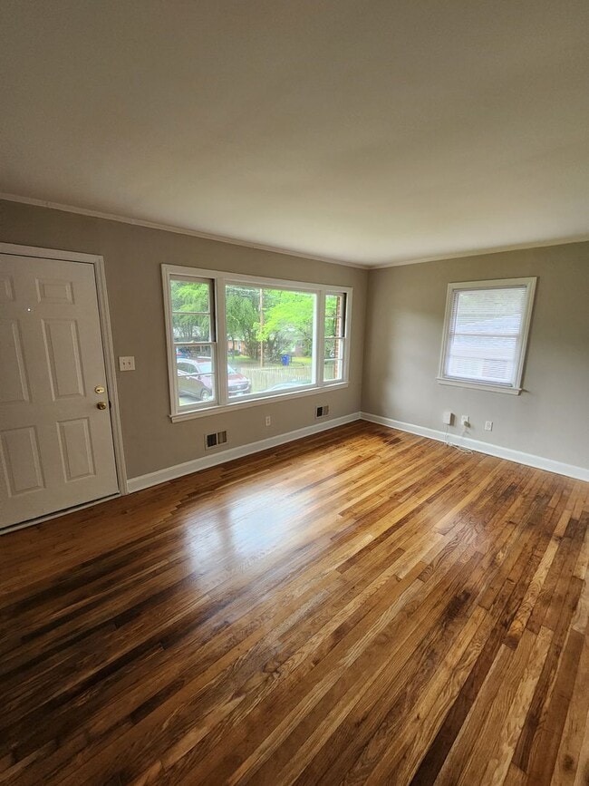 Foto del edificio - Chapel Hill / 3BR House on Bolin Heights A...