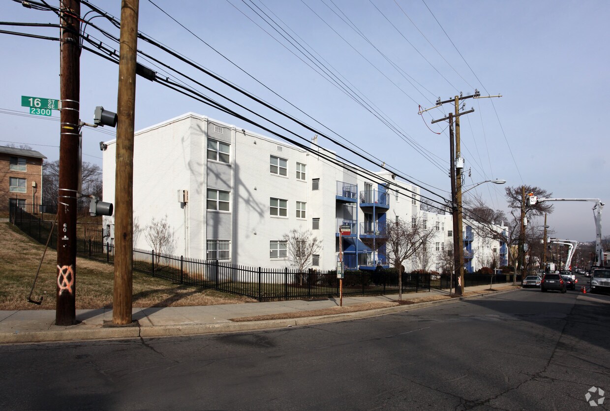 Primary Photo - 2317-2351 16th St SE