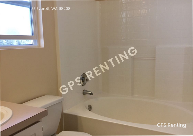 Building Photo - Move-In Ready Home in Pleasant Silver Firs...