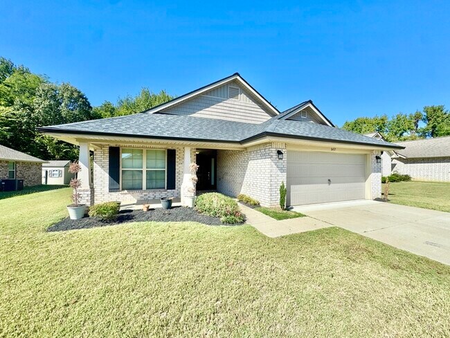 Foto del edificio - 8437 Grayce Dr