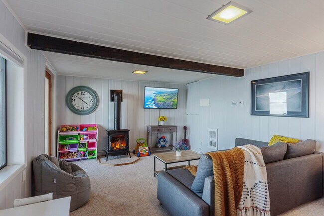 Foto del edificio - 2038 S Breezy Point Rd