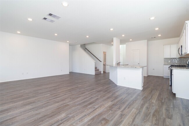 Foto del edificio - 9411 Clearwater Bluff Ln