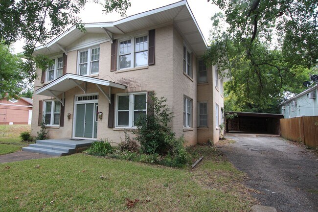 Building Photo - S Bois D Arc Duplex - Lease Up