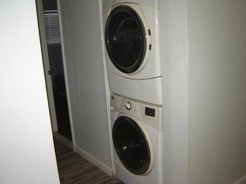 Foto del edificio - 100 Royal Palm Way