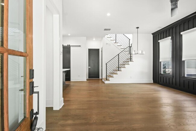 Foto del edificio - 1241 Bridges Ave SW