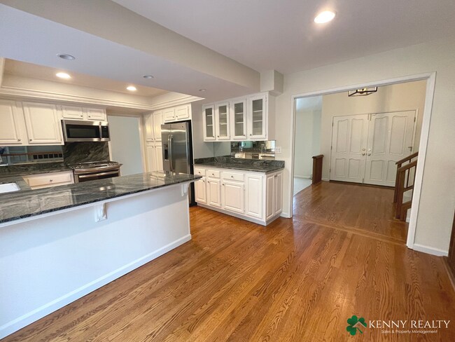 Foto del edificio - Large 3 Bedroom, 2.5 Bathroom, Great Neigh...