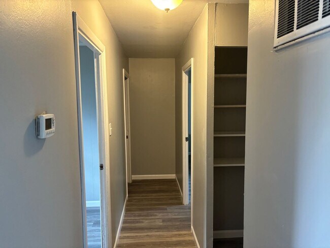 Building Photo - 28 Westwood Dr