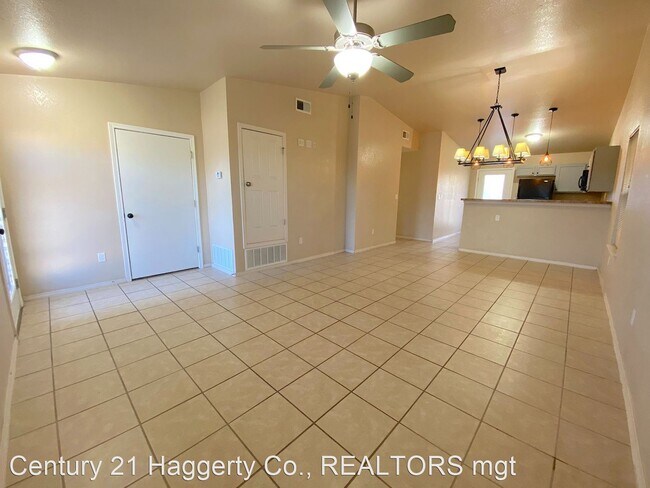 Foto del edificio - 3 br, 2 bath House - 6117 Renee Weeks