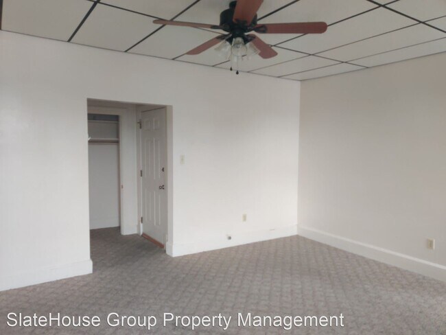 Building Photo - 13-23 E High St