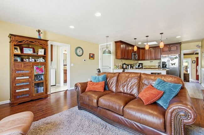 Foto del edificio - Beautifully Maintained Single-Level Home in La Mesa — 3 Bed / 2 Bath | 1,627 Sq Ft