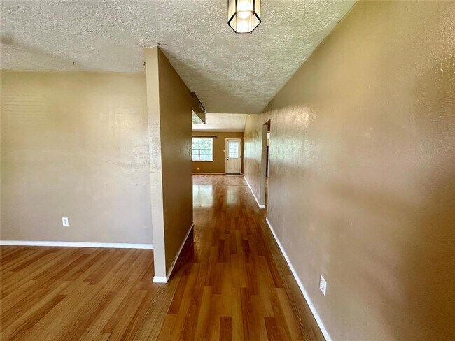 Foto del edificio - 1820 Aspen Ln