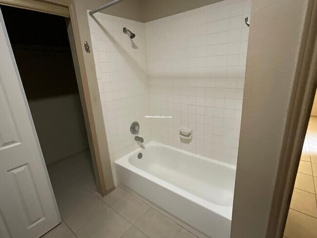 Foto del edificio - 3451 Ridge Country