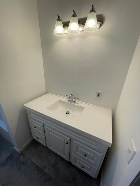 Foto del edificio - 674 Allwood Rd