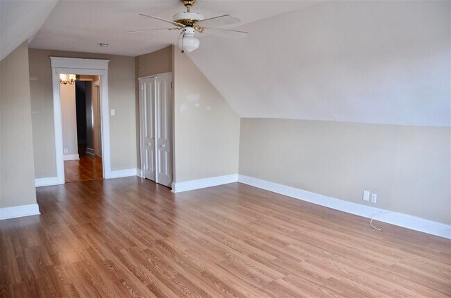 Building Photo - 122 Shippen St