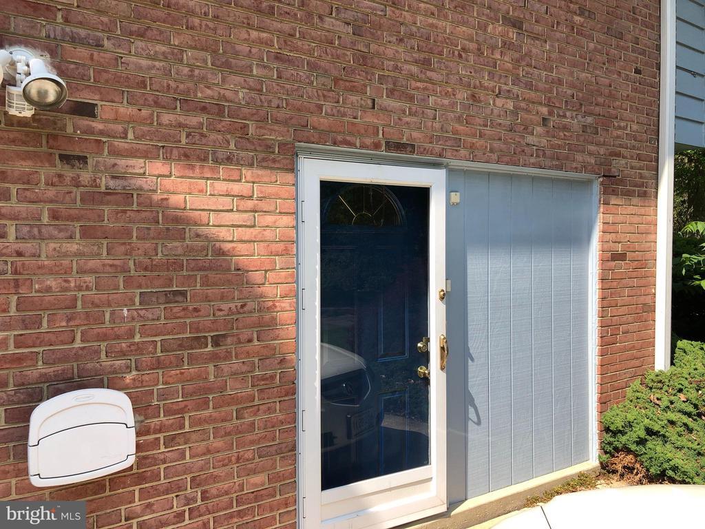 Foto principal - 9700 Kenmore Dr