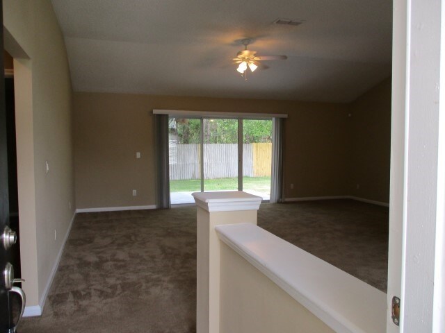 Foto del edificio - 2749 Acorn Park Drive North