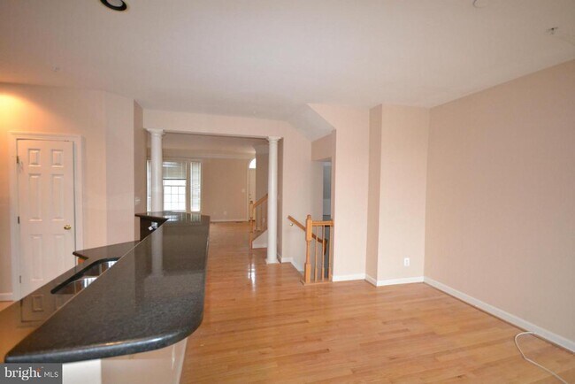 Building Photo - 2236 Sussex Way