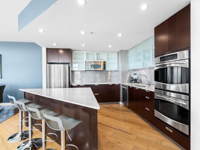 Foto del edificio - Furnished Aria Penthouse with Panoramic Views & Wraparound Balcony