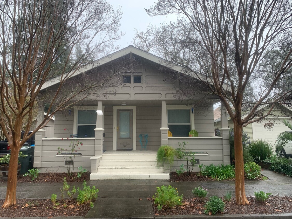 Super cute, downtown Santa Rosa - 212 Hazel St