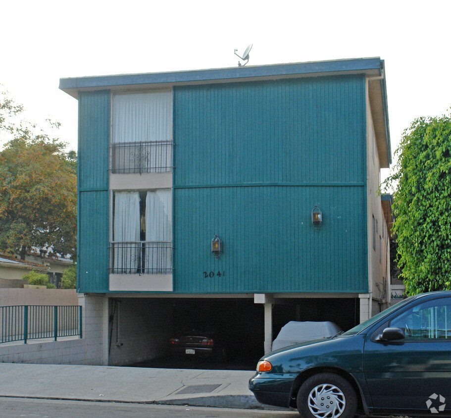 Primary Photo - 2041 S Shenandoah St