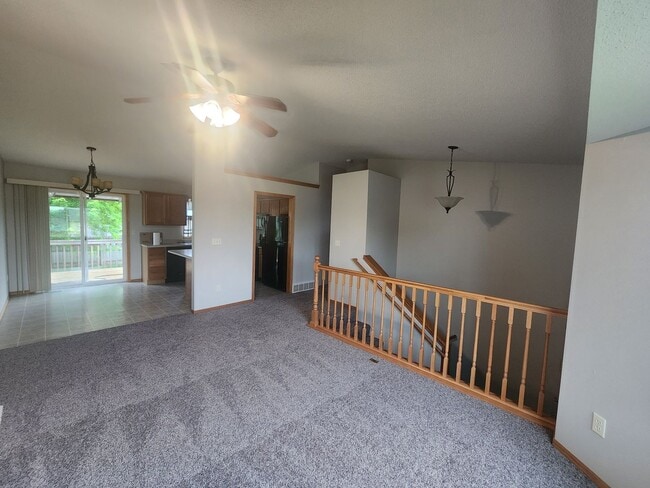 Building Photo - 821 S Whitewood Ave